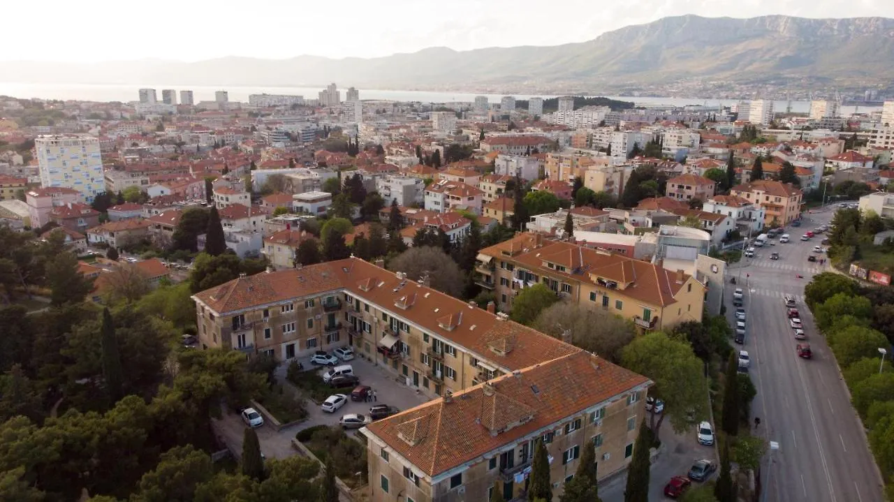 Apartment Niteroni Split