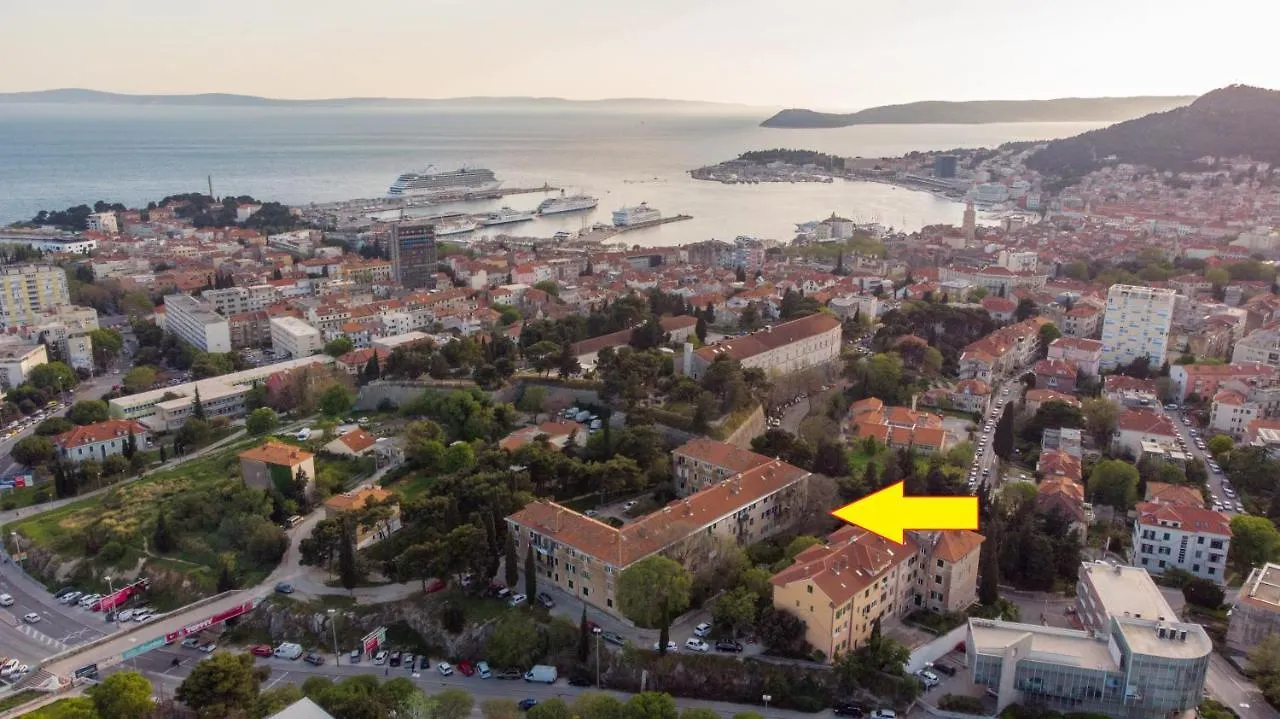 Apartment Niteroni Split
