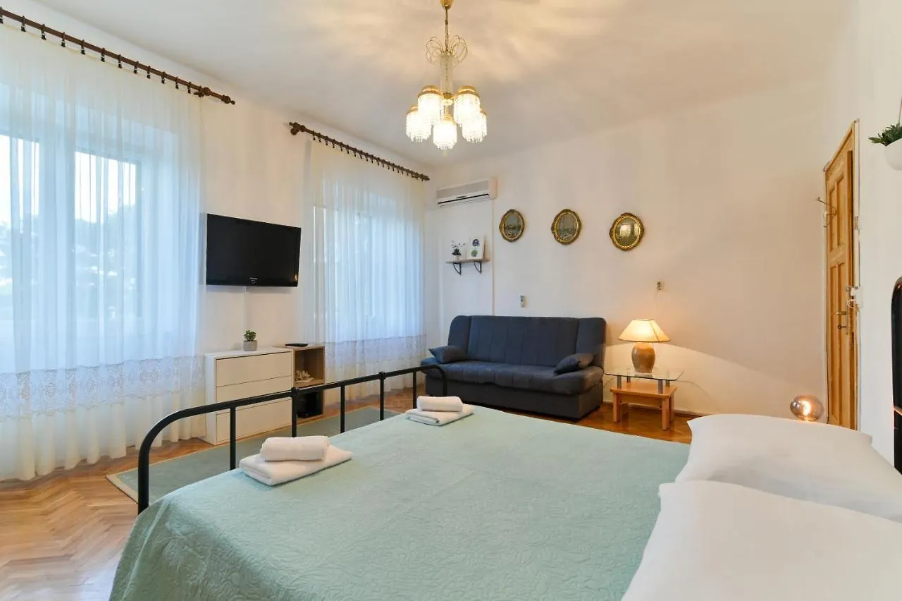 Apartment Niteroni Split