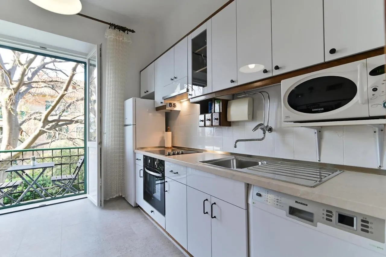 Apartment Niteroni Split