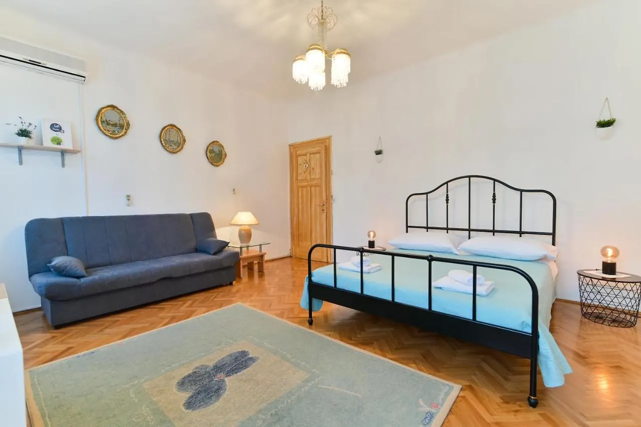 Apartment Niteroni Split