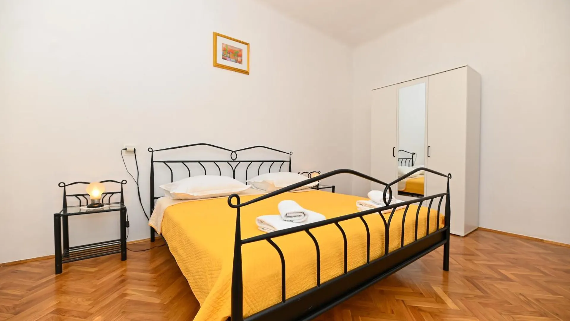 Apartment Niteroni Split