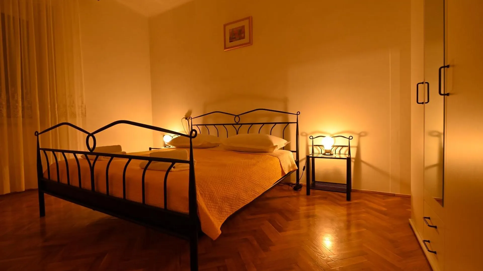 Apartment Niteroni Split 0*,  Croatia